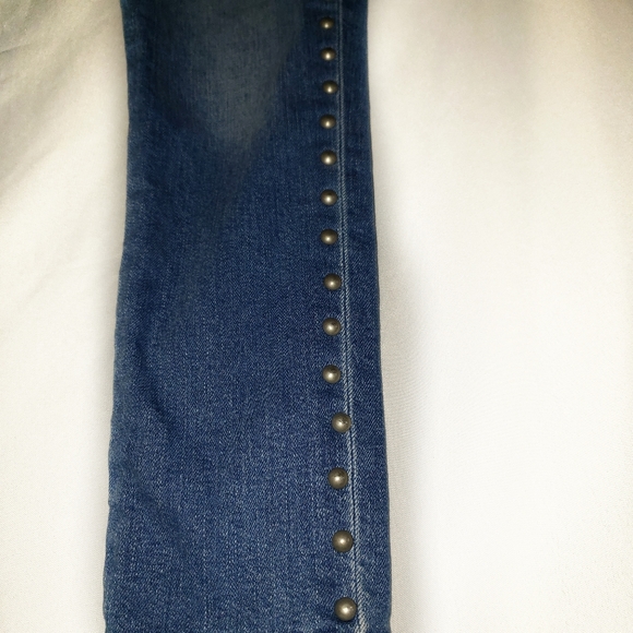 Levi's 711 Silver Stud Ankle Skinny Jeans - Picture 7 of 16